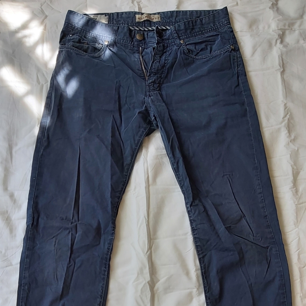 Dark blue men's pants; size 30x34